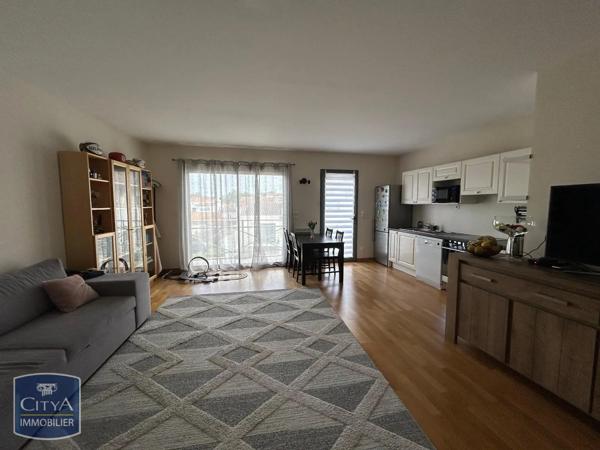 Appartement à louer 3 pièces 72m² La Rochelle (17000)