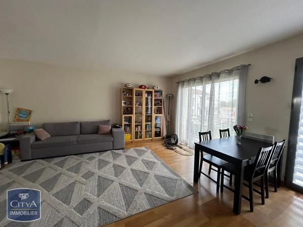 Appartement à louer 3 pièces 72m² La Rochelle (17000)