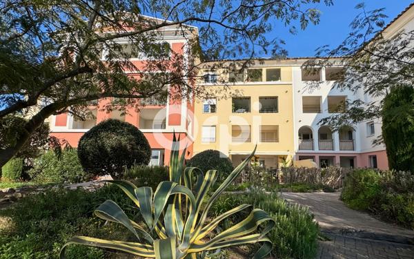 Appartement à vendre    3 pièces • 66,49 m2 Cogolin