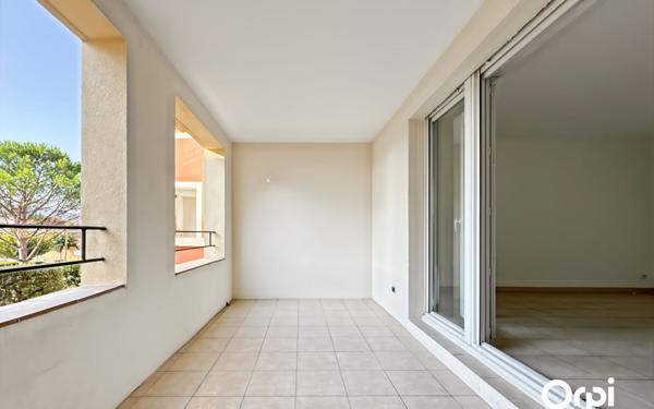 Appartement à vendre    3 pièces • 66,49 m2 Cogolin