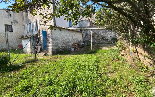 Maison à vendre    8 pièces •  Mallemort