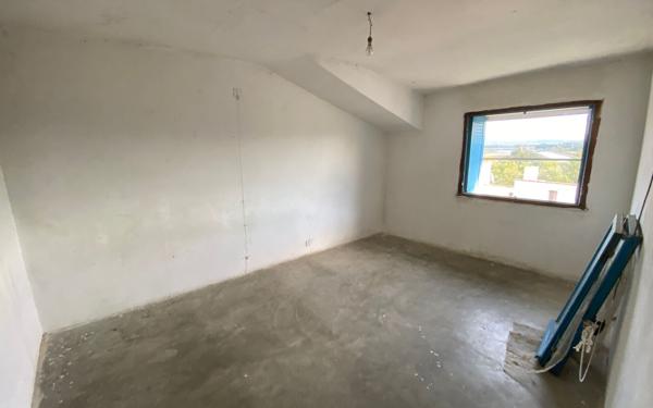 Maison à vendre    8 pièces •  Mallemort