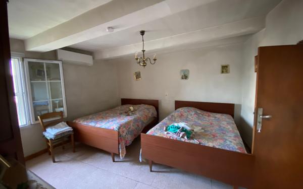 Maison à vendre    8 pièces •  Mallemort