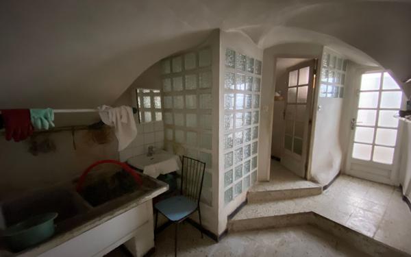 Maison à vendre    8 pièces •  Mallemort