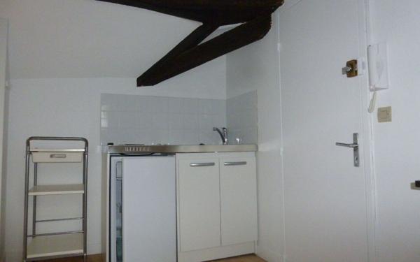 Appartement à louer    1 pièce •  Tours