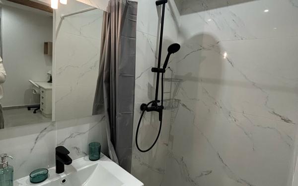 Appartement à louer    2 pièces • 11 m2 Toulon