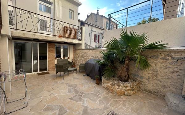 Appartement à louer    2 pièces • 11 m2 Toulon