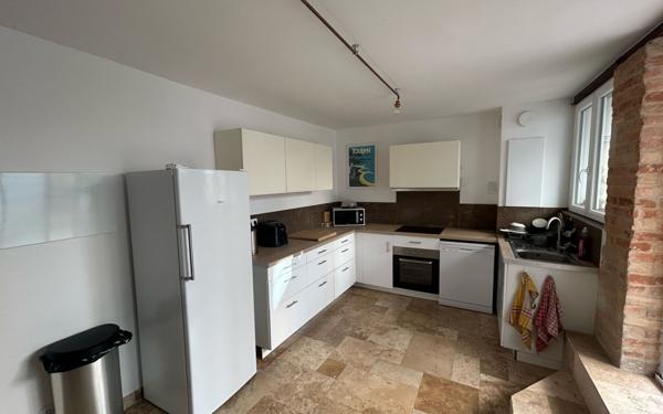 Appartement à louer    2 pièces • 11 m2 Toulon