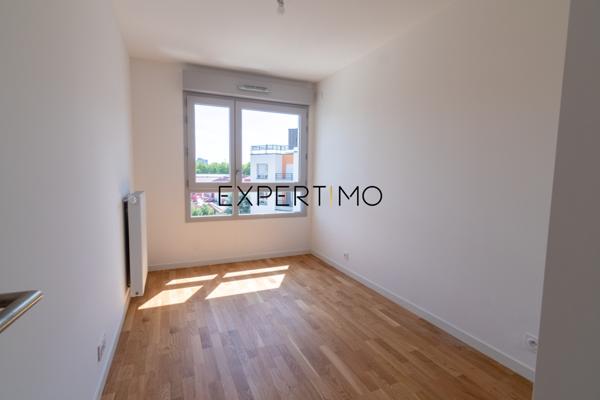 Bagneux (92220) Bagneux - Métro ligne 4 - T4 de 82m2 dans résidence récente