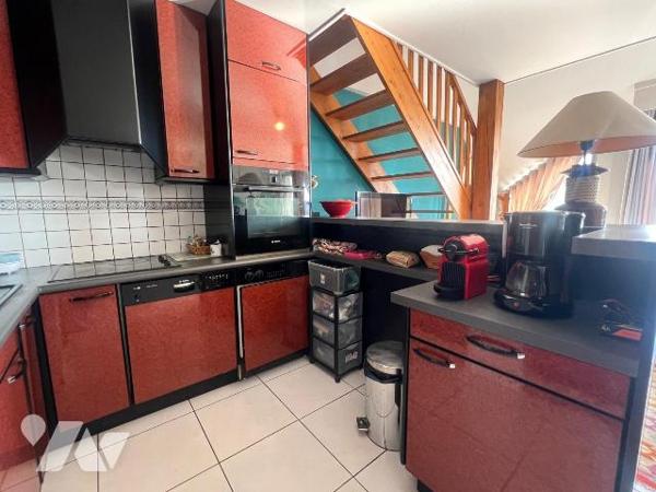 A VENDRE - PORNICHET - EMPLACEMENT IDEAL : PROCHE MARCHE - APPARTEMENT DUPLEX T4 
Dans un envi...
