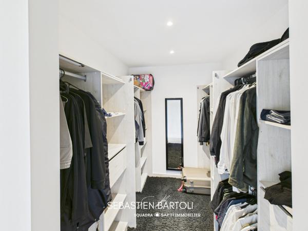 Villa avec piscine et appartement indépendant environnement naturel