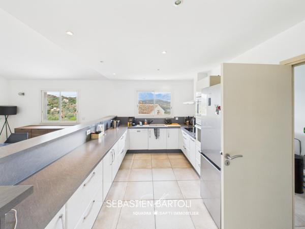 Villa avec piscine et appartement indépendant environnement naturel