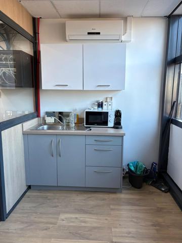 Local commercial 660 m²