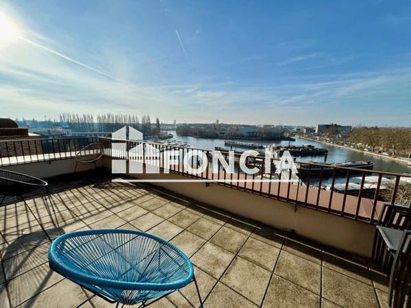 Location Appartement 4 pièces 97.8 m² - 91 QUAI DE L'OUEST Lille 59000