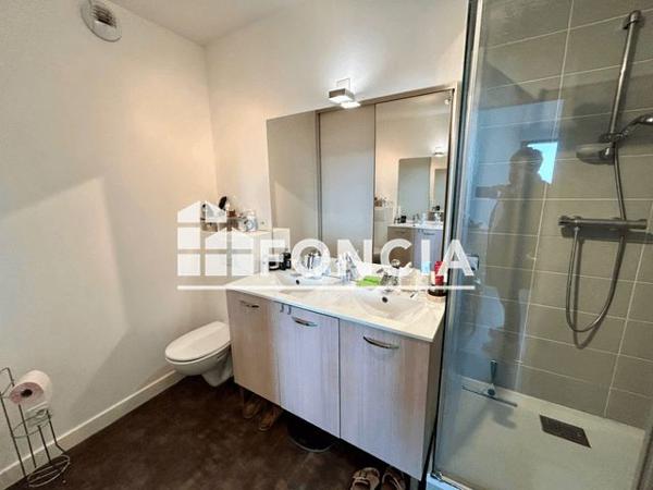 Location Appartement 4 pièces 97.8 m² - 91 QUAI DE L'OUEST Lille 59000