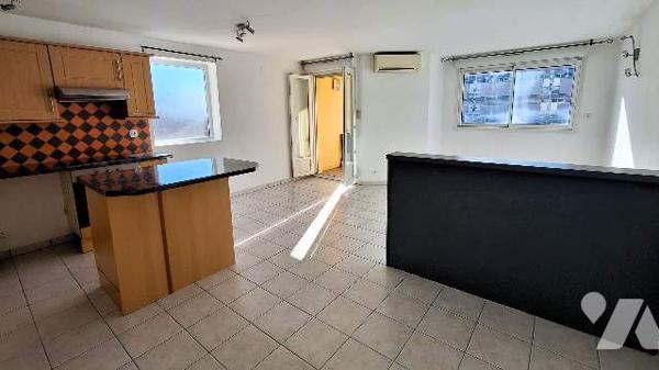 Appartement T2 terrasse  parking centre-ville
