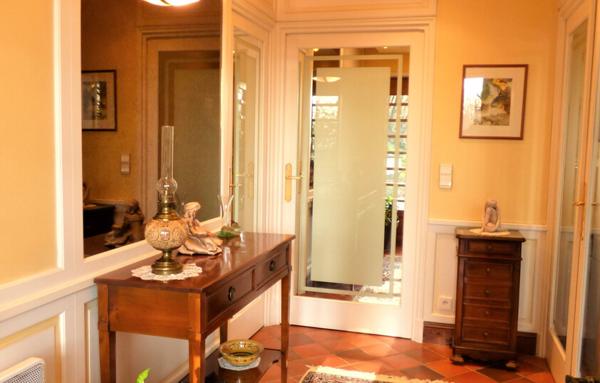 Anneyron villa de 200 m2 avec piscine sur 2 ha de terrain