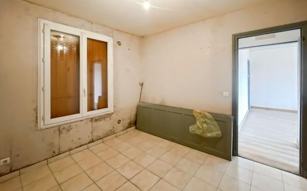 Maison à vendre    5 pièces • 51,37 m2 Le Blanc-Mesnil