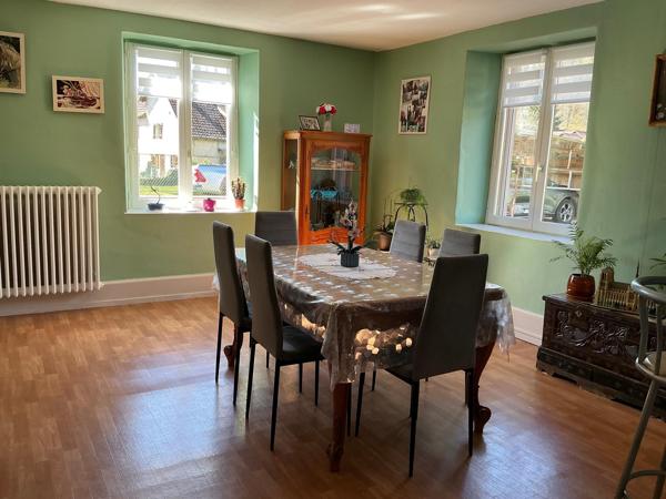 Maison 160 m2, 6 pièces 4 chambres, dépendance, sur 2151 M2 de terrain