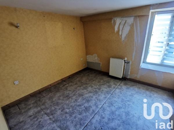 Maison 8 pièces de 150 m² à Bruay-la-Buissière (62700)