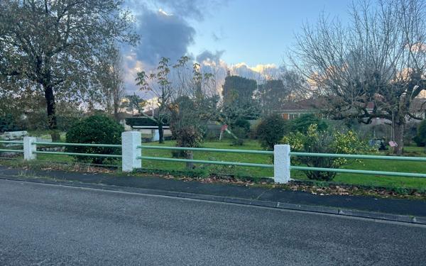 Terrain à vendre    Biscarrosse