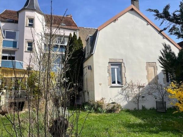 Immeuble en centre ville de Chatillon sur seine avec rendement locatif à 10 % net
