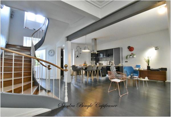 Maison à vendre 12 pièces LAVAL (53)