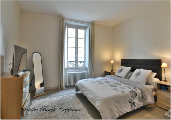 Maison à vendre 12 pièces LAVAL (53)