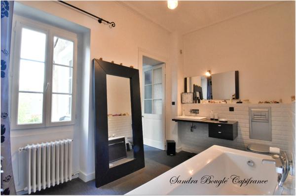 Maison à vendre 12 pièces LAVAL (53)