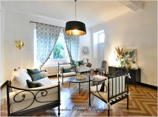 Maison à vendre 12 pièces LAVAL (53)