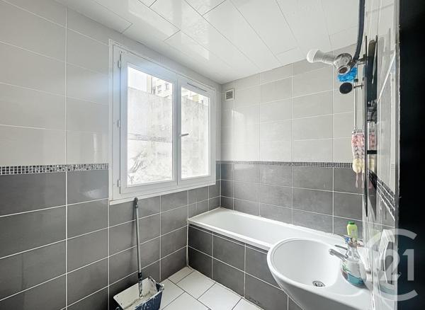 Appartement T5 à vendre  5 pièces - 77,77 m2 ORLEANS - 45