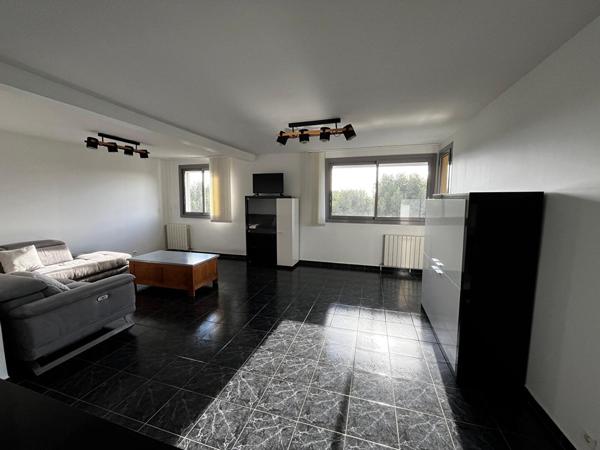 Appartement Les Pennes Mirabeau 3 pièce(s) 74 m2, 2 chambres, Loggia, proche des commodités, clé en main