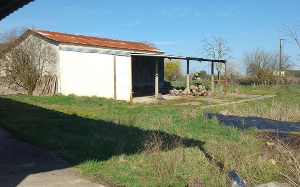 Terrain à vendre    Monnaie