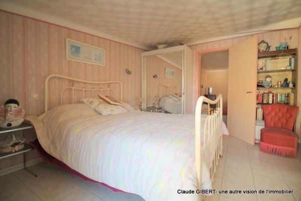 Mèze (34140) Maison de village T4 sur trois niveaux au coeur de Mèze