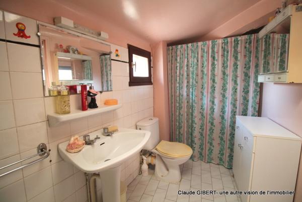 Mèze (34140) Maison de village T4 sur trois niveaux au coeur de Mèze