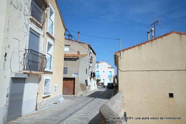 Mèze (34140) Maison de village T4 sur trois niveaux au coeur de Mèze
