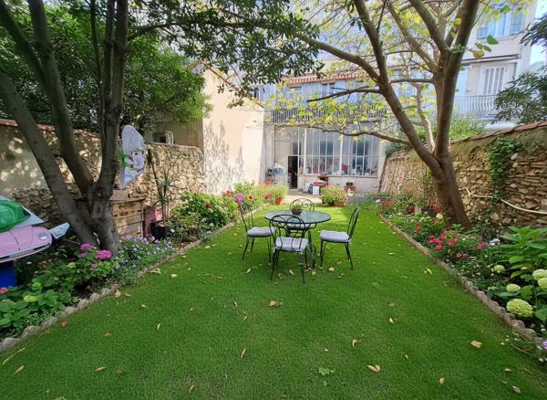 Appartement Haussmannien d'Exception T3 de 80m² avec jardin de 100m² à Marseille  13004- Référence CG1324