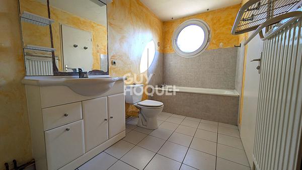 Maison à vendre à Valence - 5 pièces, 3 chambres, garage