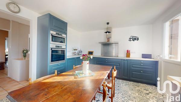 House for sale 5 rooms 130 m² Trappes