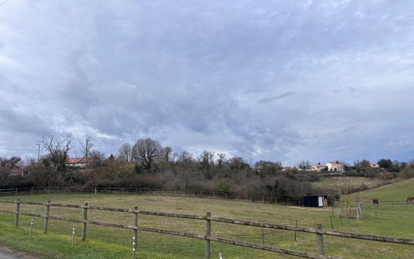 Terrain à vendre    Montamisé