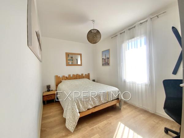 Saint-Vincent-sur-Jard (85520) Maison de plain-pied T4 de 79 m², 3 chambres, terrasse et jardin clôturé, proximité commerces et plages