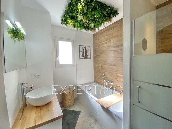 Saint-Vincent-sur-Jard (85520) Maison de plain-pied T4 de 79 m², 3 chambres, terrasse et jardin clôturé, proximité commerces et plages