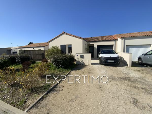 Saint-Vincent-sur-Jard (85520) Maison de plain-pied T4 de 79 m², 3 chambres, terrasse et jardin clôturé, proximité commerces et plages