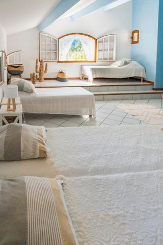 Sud Ardèche - Les Vans : Maison 204 m2, 2 logements, Piscine avec Vue