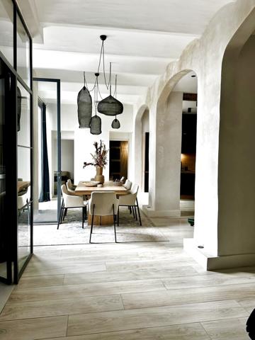 Avignon (84000) Appartement 96 m2 avec terrasse entièrement rénové et meublé