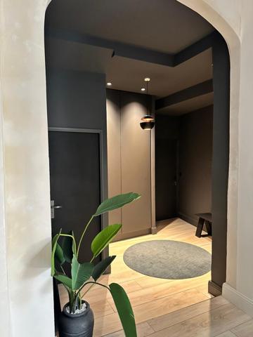 Avignon (84000) Appartement 96 m2 avec terrasse entièrement rénové et meublé