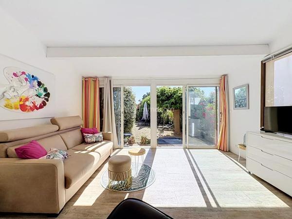 Vente                                                      Appartement
                        
                     2 pièces                      44 m2                     à Lumio