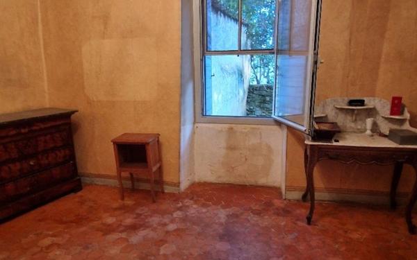 Maison à vendre    6 pièces •  Cadenet