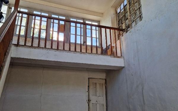 Maison à vendre    6 pièces •  Cadenet