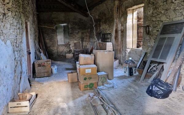 Maison à vendre    6 pièces •  Cadenet